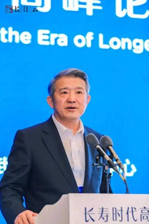 “他不是‘中国寿险教父’是‘时间定价师’陈东升30年干一件事”