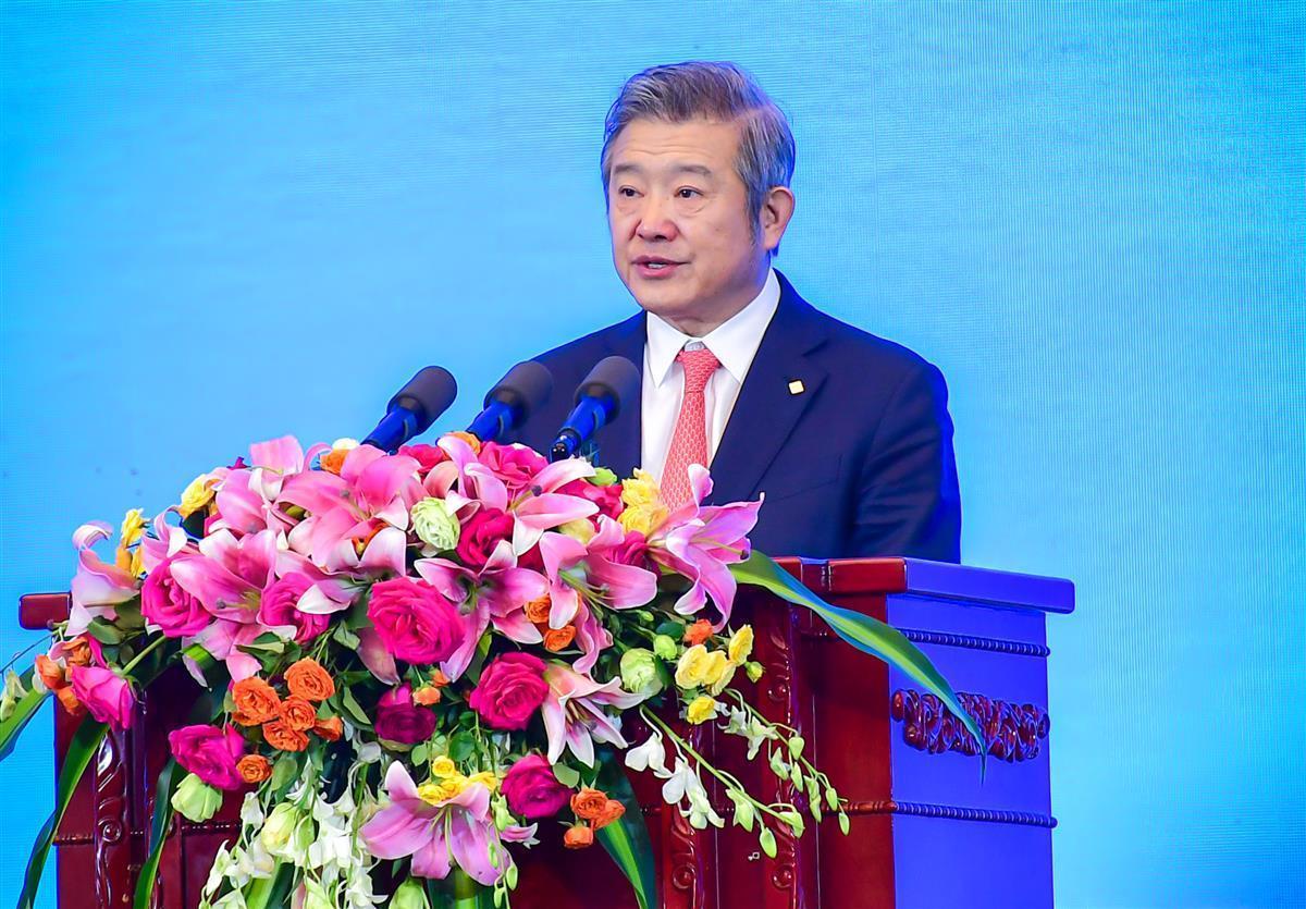 “他不是‘中国寿险教父’是‘时间定价师’陈东升30年干一件事”