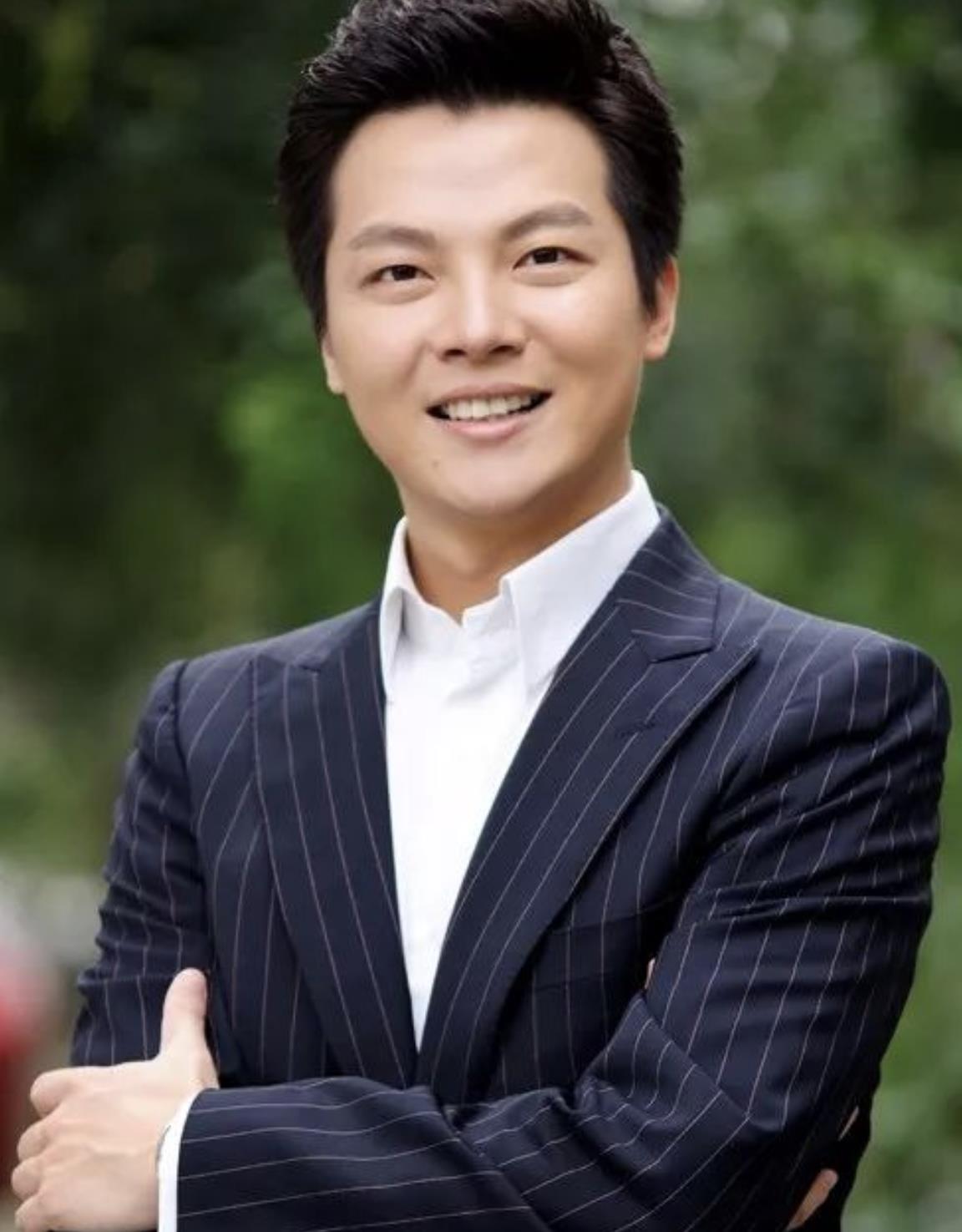 河南盛产主持人，15位央视名嘴出自豫地，3位曾主持《新闻联播》