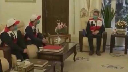 非诚勿扰：富豪假装穷小子，美女不嫌弃直接爆灯倒追，孟非夸赞有眼光