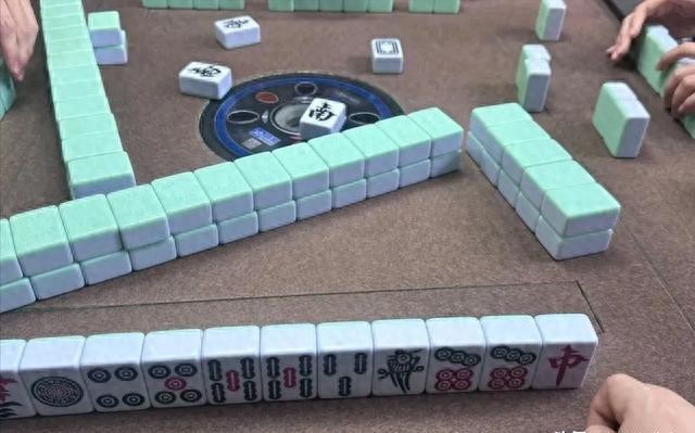 打麻将六种记牌方法，都说记牌最重要，黄大妈自述经验