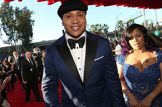 Lady Gaga、Adele、比伯都坐过他的车 这位老司机竟然要主持明年的格莱美?