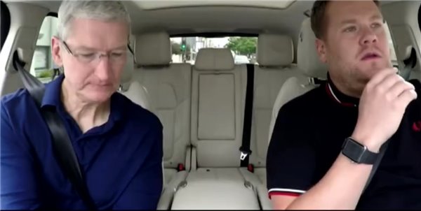 Lady Gaga、Adele、比伯都坐过他的车 这位老司机竟然要主持明年的格莱美?