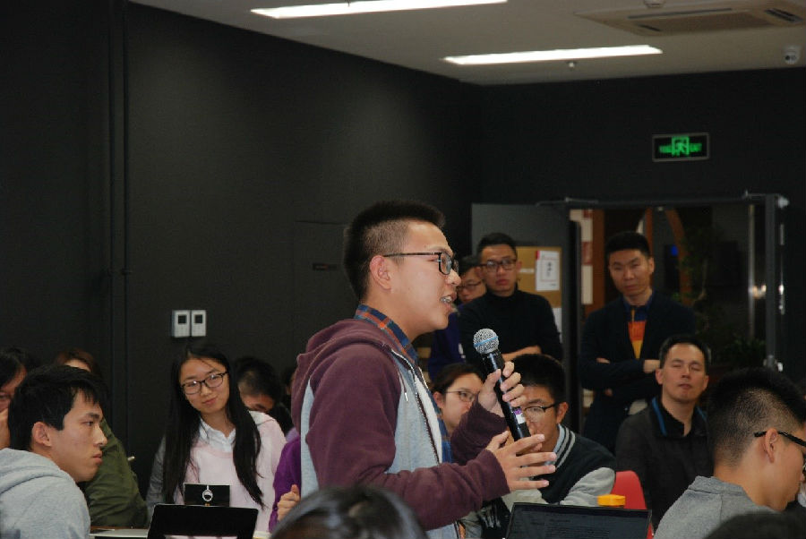 黄燎宇、李维对谈《德国人和他们的神话》