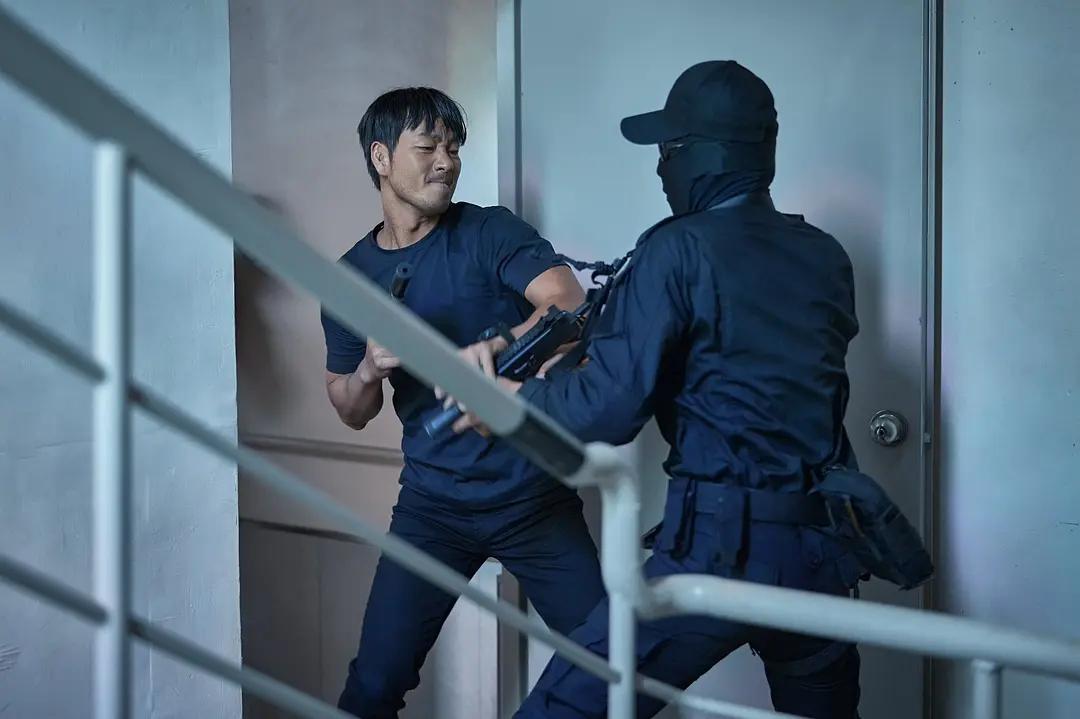 部新片新剧封神！《巨洪》争议登顶《韩国制造》双影帝飙戏太绝