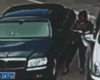 这是……新型碰瓷手段?!