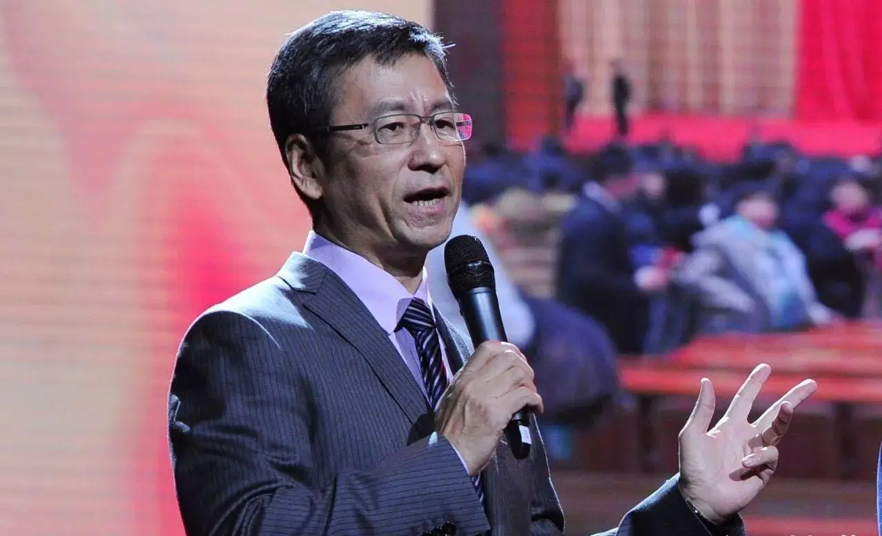 前央视台长杨伟光：做节目没拿国家一分钱，年上缴税款12亿