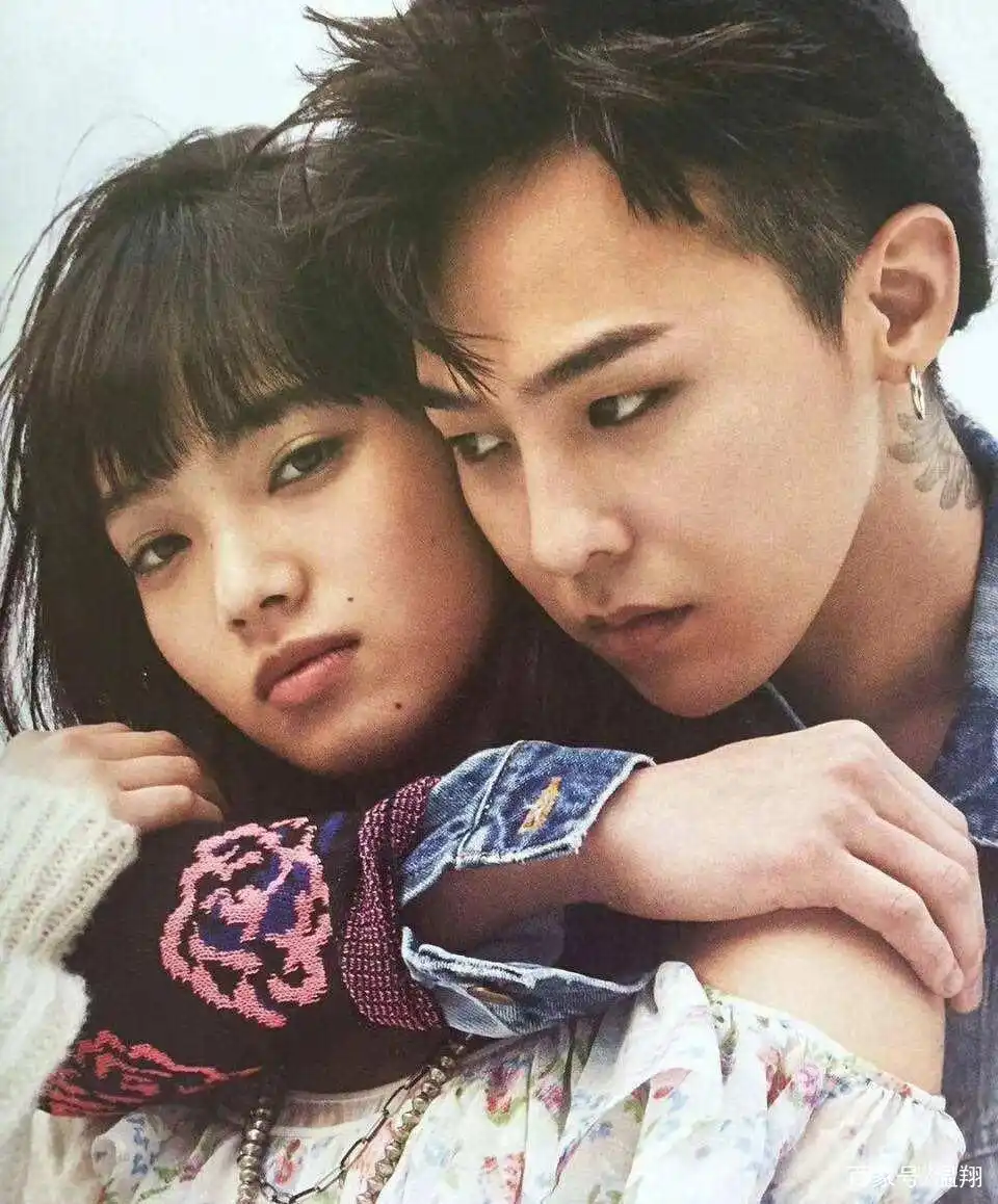 乌龙！权志龙与小松菜奈疑似恋情曝光，相同背景图据悉粉丝的P图