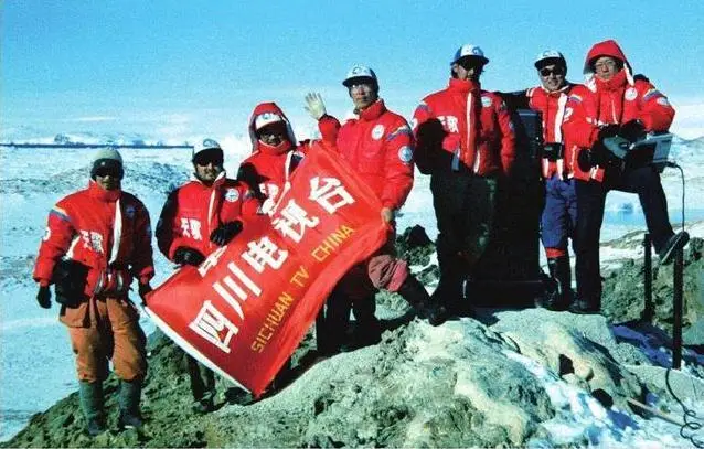 回顾：为了邓婕，张国立“抛弃”的前妻罗秀春，如今过得怎样了？