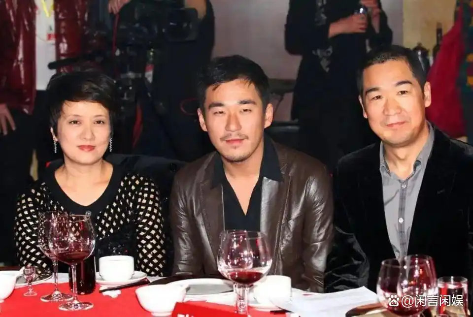 张国立与罗秀春离婚37年：他再婚有烦恼，她至今单身牵挂儿子