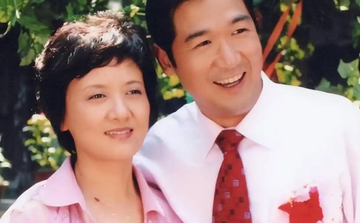 张国立感言：罗秀春恩人般存在，邓婕挚爱，双女主写就辉煌人生