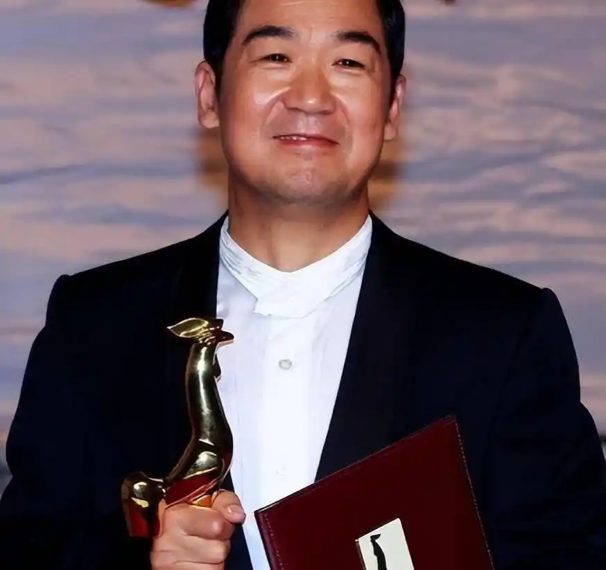 张国立感言：罗秀春恩人般存在，邓婕挚爱，双女主写就辉煌人生