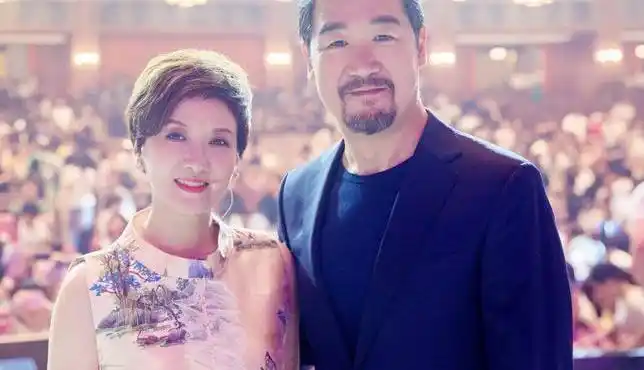 张国立感言：罗秀春恩人般存在，邓婕挚爱，双女主写就辉煌人生