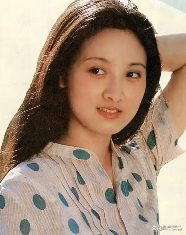 67岁邓婕：离婚协议成她一生的痛，养女越长越像丈夫张国立