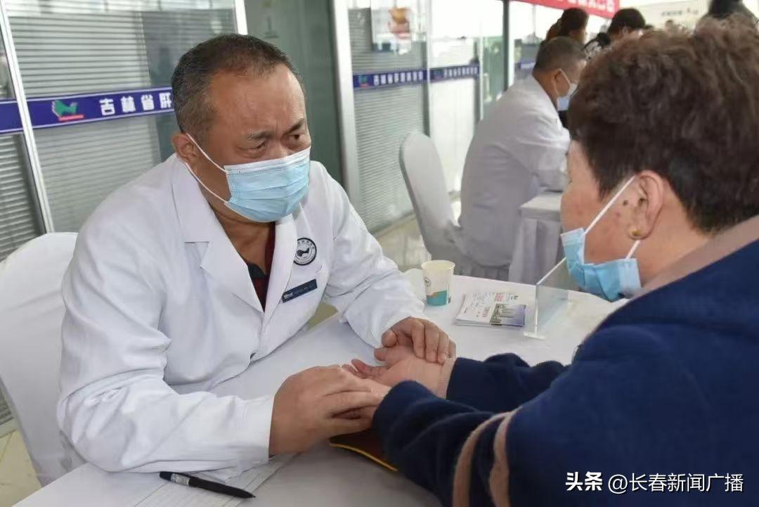吉林省肝胆病医院首届健康大集火热开市！市民边玩边学“护肝秘籍”