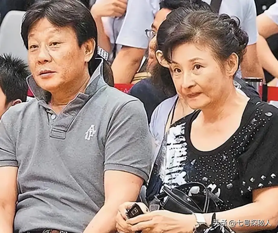 一妻一妾住楼上楼下，三人一同生活30多年，71岁的寇世勋太离谱