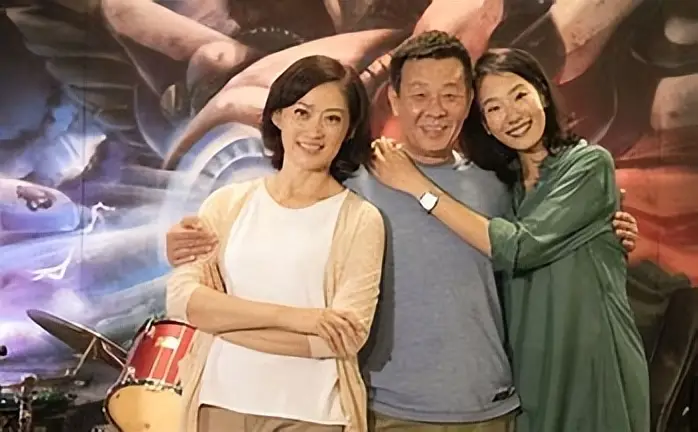 寇世勋,27年与妻妾同住,晚年孤苦悔恨终老