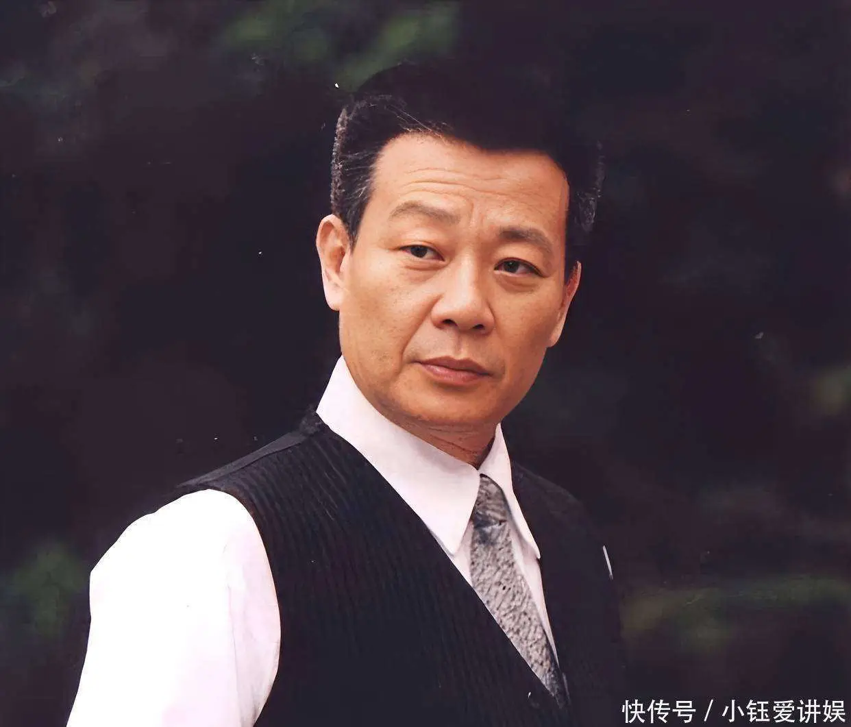 七十一岁的寇世勋，晚年与原配共度，二房携子远赴海外现状如何