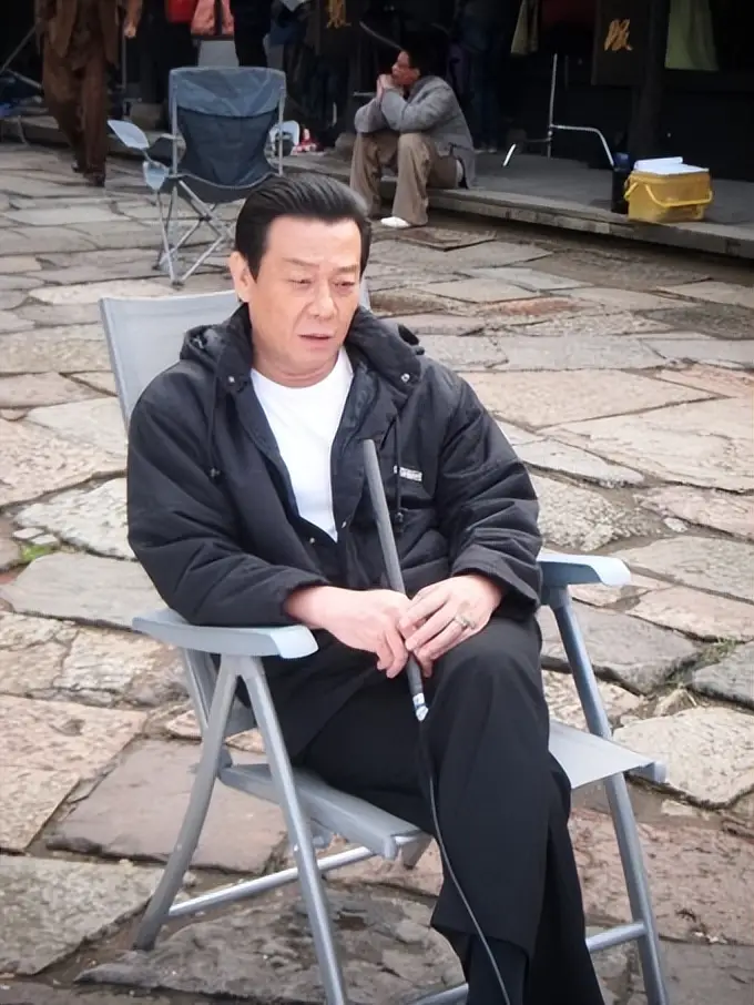 将情人带回家与原配共处多年,寇世勋的双妻人生,如今怎样?