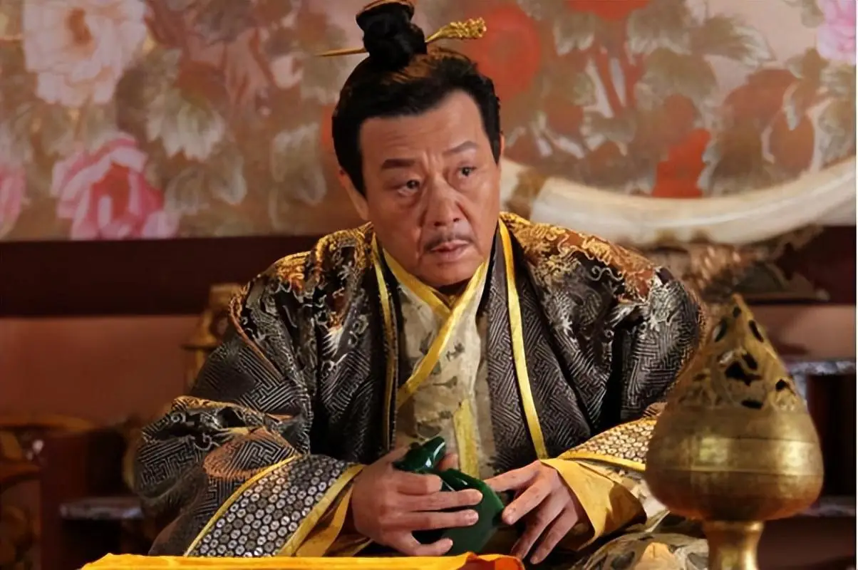 2位妻子楼上楼下住,鸡飞狗跳30年,“老戏骨”寇世勋称:太累了