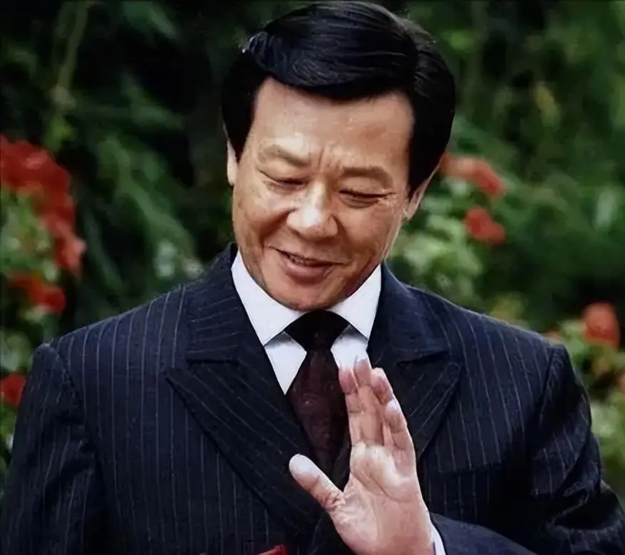 2位妻子楼上楼下住,鸡飞狗跳30年,“老戏骨”寇世勋称:太累了