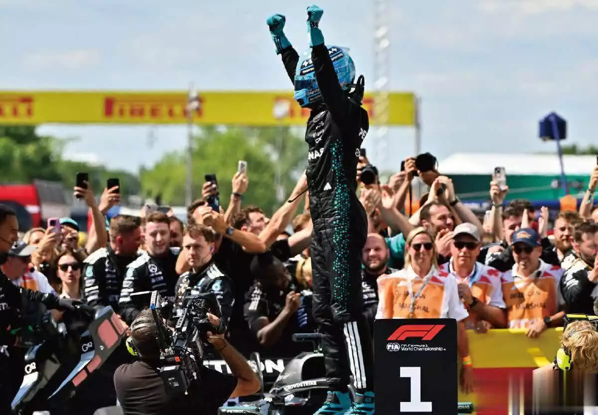 F1加拿大：迈凯伦内斗致无缘领奖台，诺里斯进攻队友撞车退赛