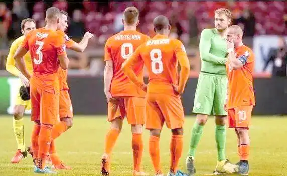 荷兰队的欧洲杯落选与世界杯季军魔咒