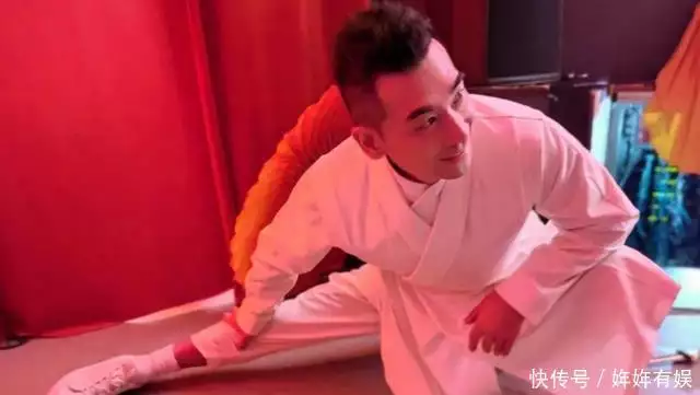 活在李连杰的阴影中,被甄子丹“欺负”的赵文卓,王晶说的并不假