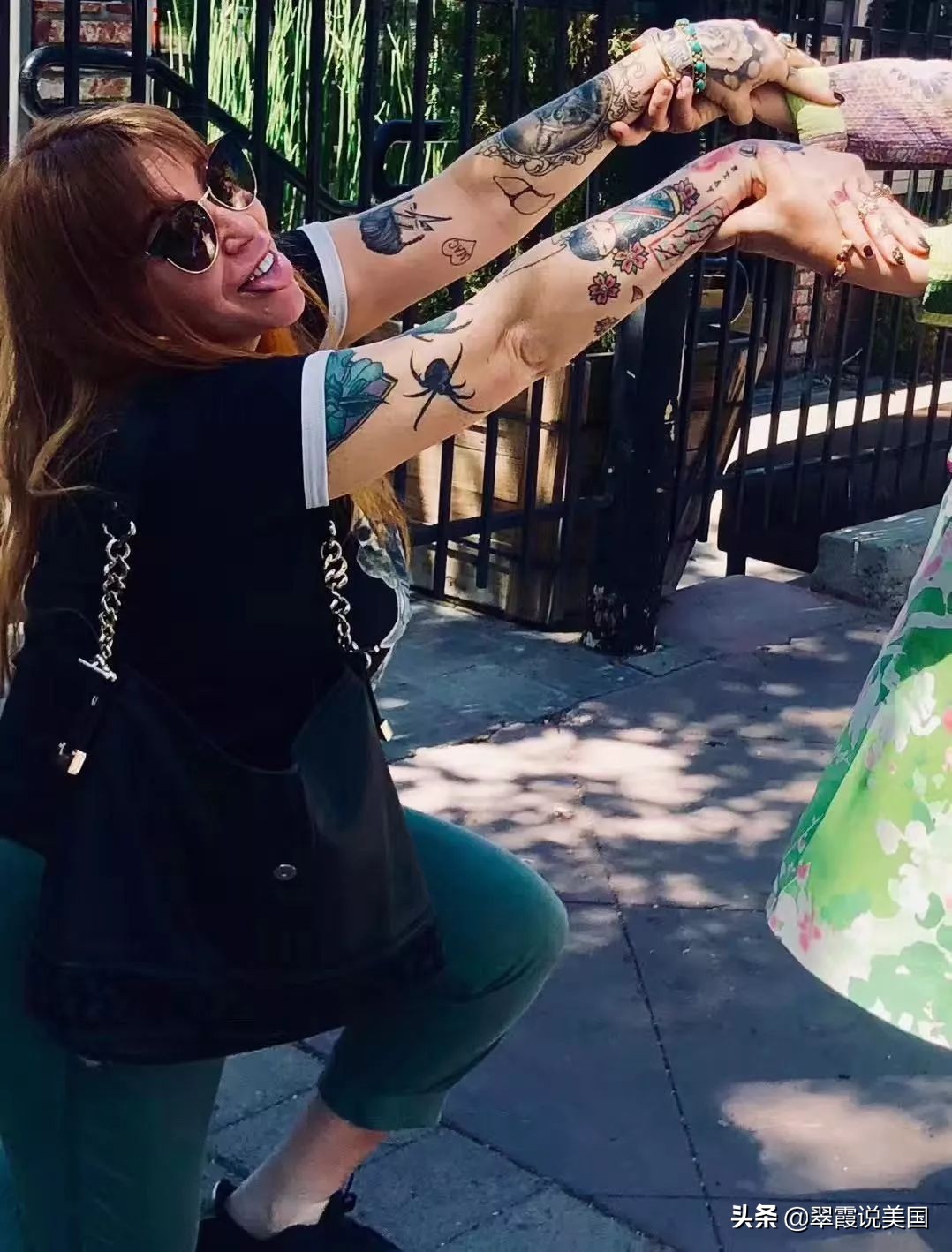 美国人的纹身图案真的很有意思哦