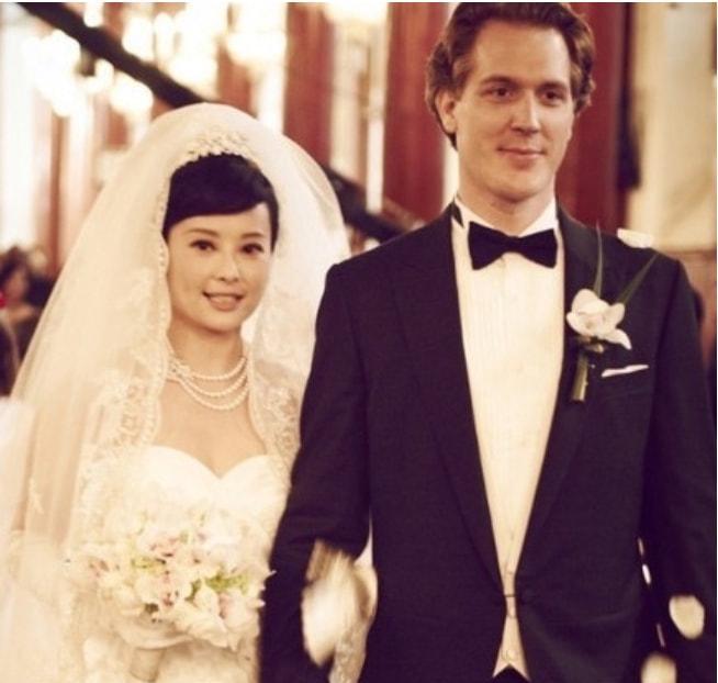 “大魔王”张怡宁：退役后嫁大20岁富商，不介意老公曾宠袁立12年