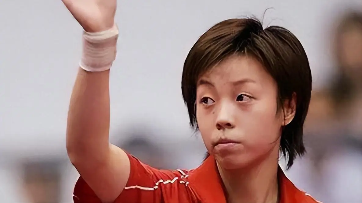 与袁立分手的徐威，娶到张怡宁后，现在过得怎样？