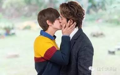 看了爱上哥们,我不要狗粮,我要报警了