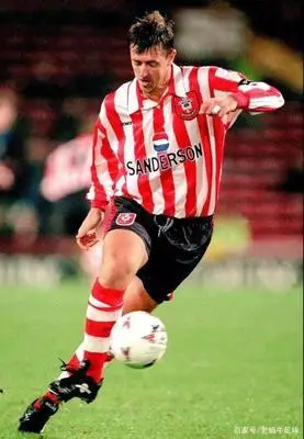 DeepSeek评足坛十大“无冕之王”：凯恩居首，巴蒂第二，希勒上榜