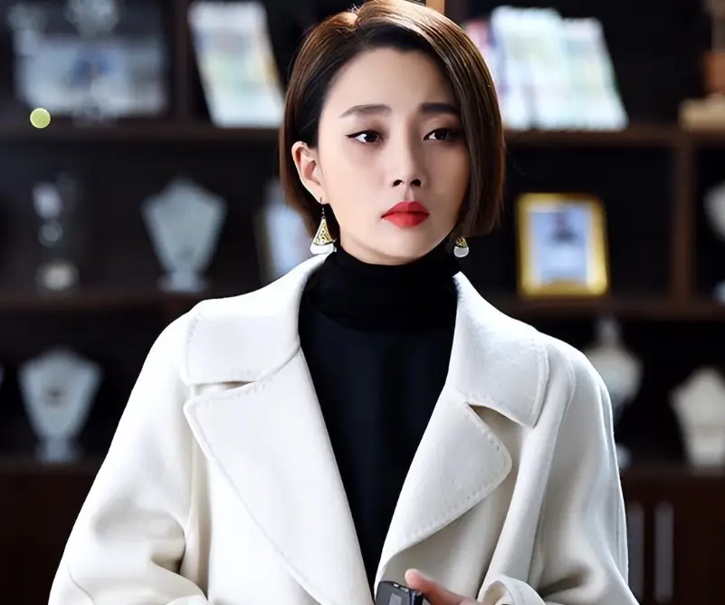 殷桃：半生悲欢，终究还是放下了