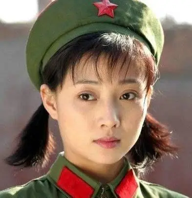 殷桃：半生悲欢，终究还是放下了