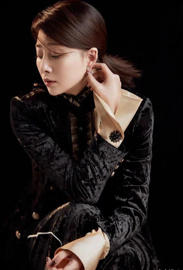 殷桃：四十多岁焕发第二春，曾迷倒六个男人，她的故事真不简单