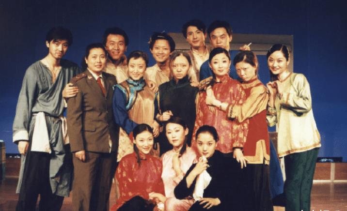 殷桃：四十多岁焕发第二春，曾迷倒六个男人，她的故事真不简单