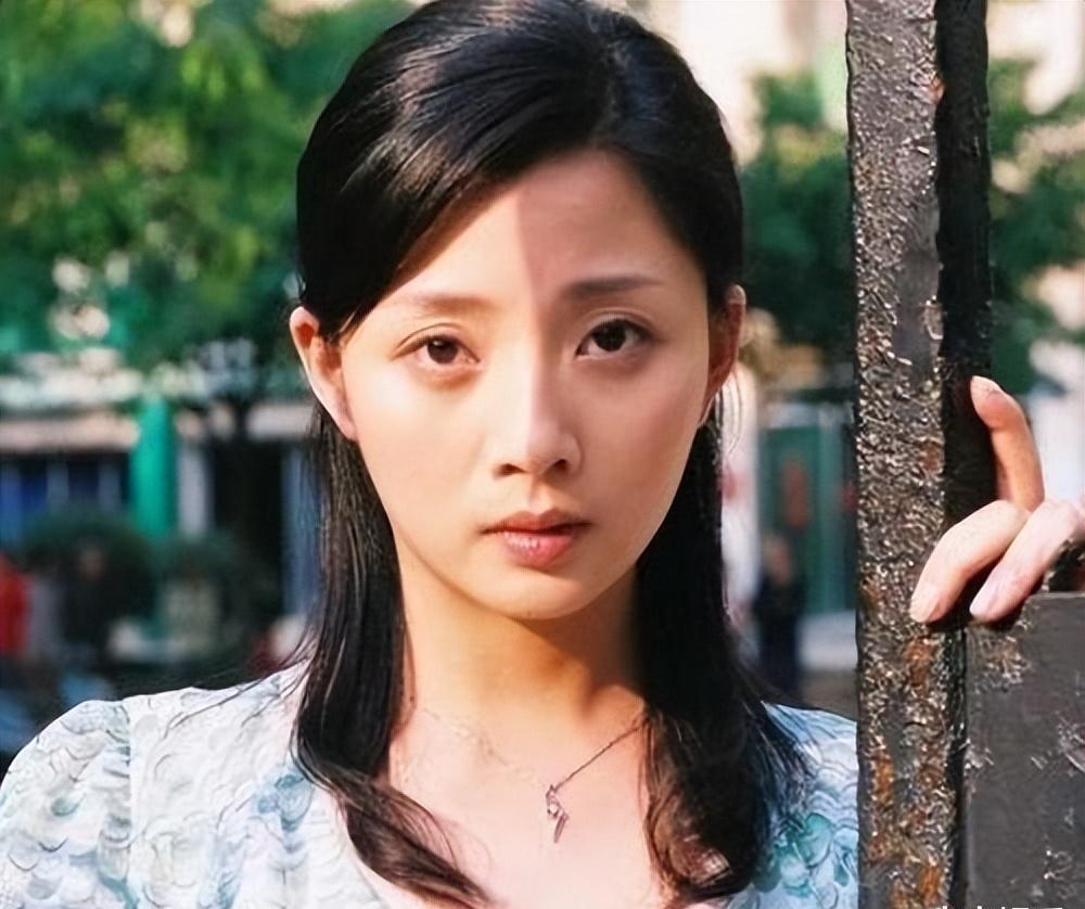 殷桃：四十多岁焕发第二春，曾迷倒六个男人，她的故事真不简单