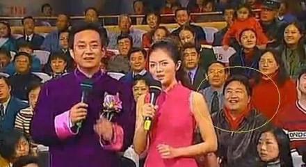 央视春晚“笑脸哥”：三十年前，我生活环境比“大衣哥”还差