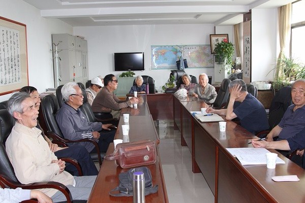 河南召开离退休党员干部"畅谈""建言"座谈会