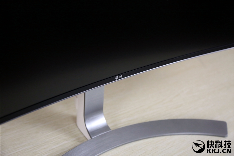 首发!LG 21:9曲面超宽屏显示器详测:震撼、惊艳