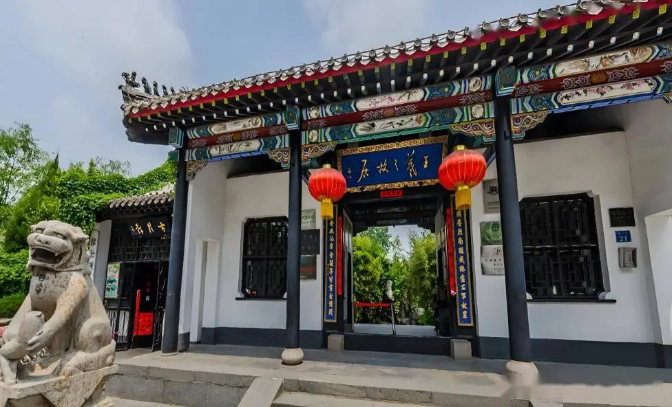 临沂旅游的景点推荐，2025年临沂十大必去景点全攻略，山水人文穿越千年，舌尖美食唤醒乡愁，推荐收藏