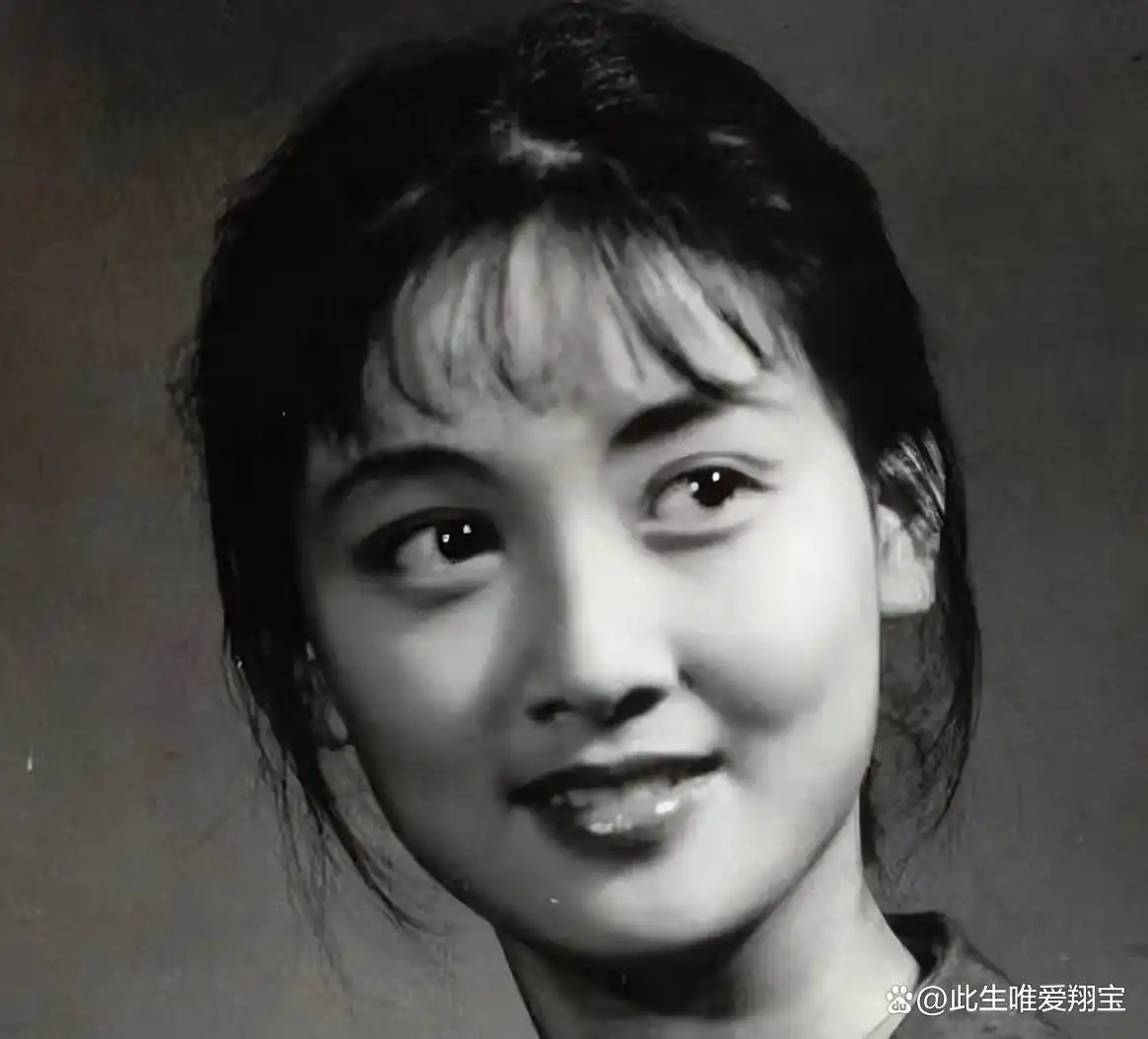 张国立前妻罗秀春：不顾爸妈劝阻嫁给穷小子，老公成名了，家散了