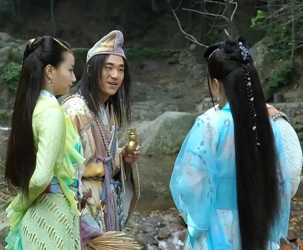 她是张国立前妻,老公移情别恋后她默默放手,现在67岁还是一个人