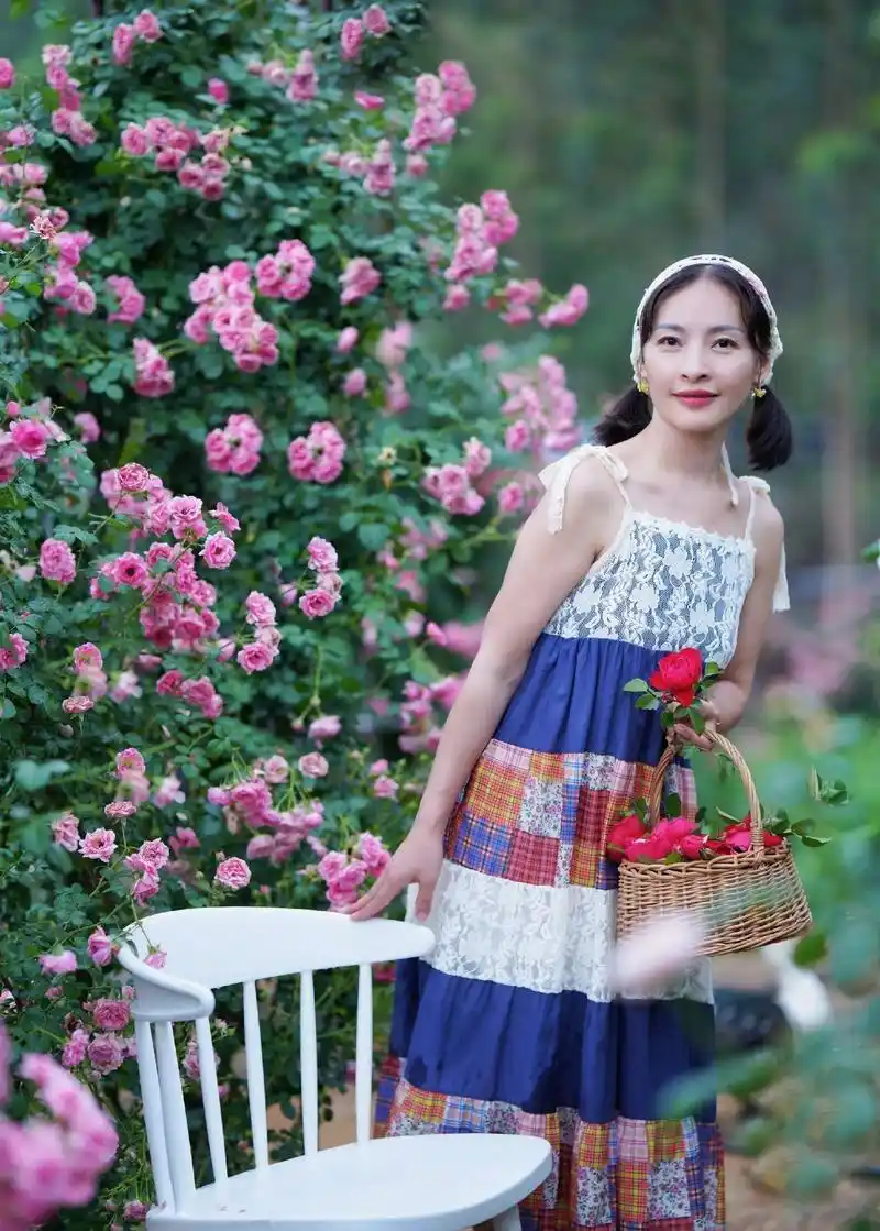 她是张国立的前妻丈夫移情别恋她低调成全一生未再嫁如今67岁依然单身她就是罗秀春 罗秀春早年也是科班出