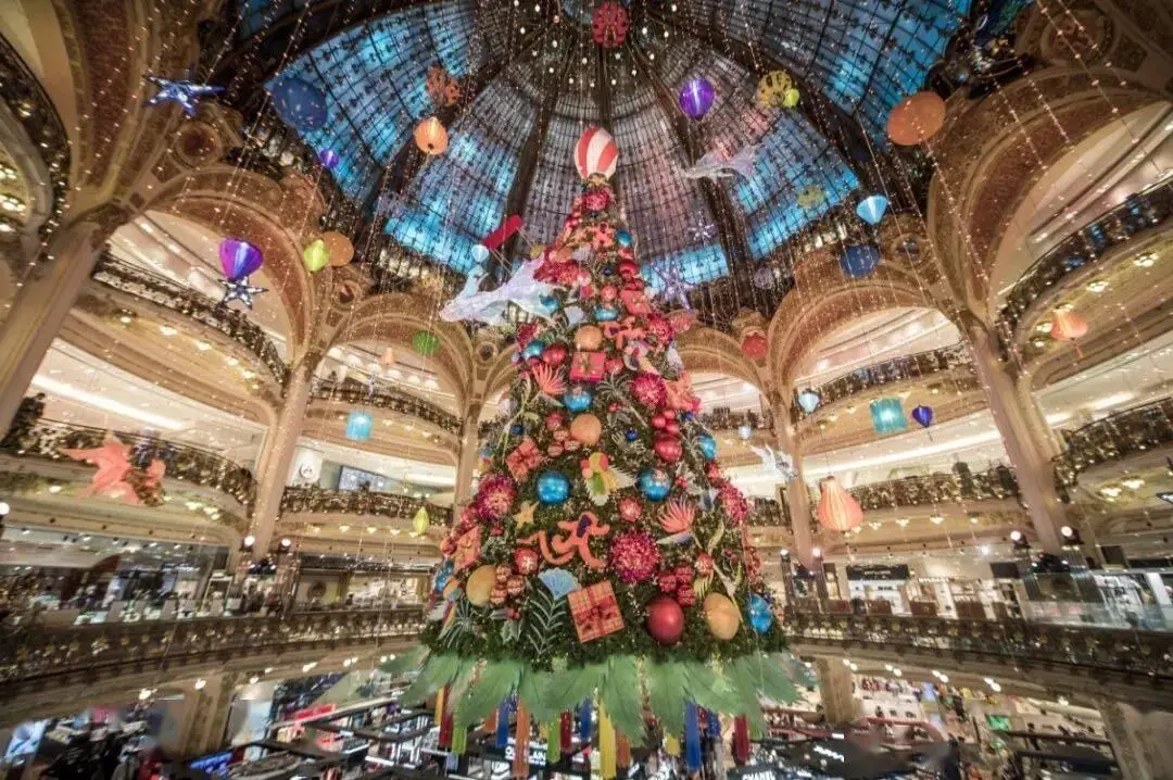 圣诞节的历史由来、发展、现实意义和世界特色