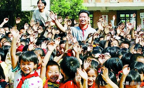 丛飞：行善11年，被说“好人没好报”？他女儿的现状告诉你答案