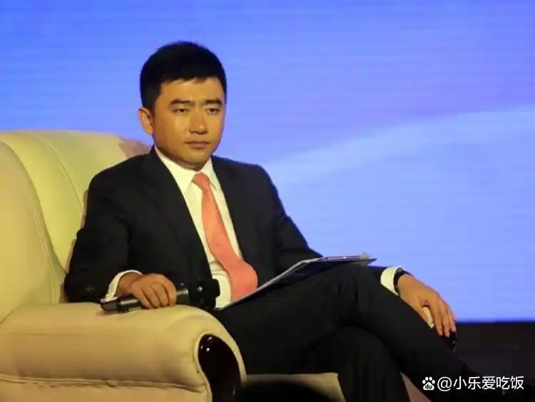 回顾央视名嘴芮成钢：因贪污受贿入狱6年，出狱后年薪300万引争议