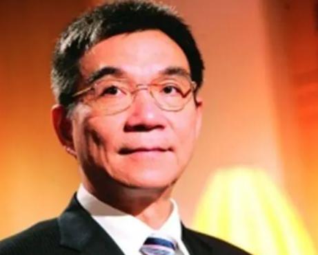 1979年台军连长游泳回大陆，后成中国顶级智囊，父亲去世隔空祭拜