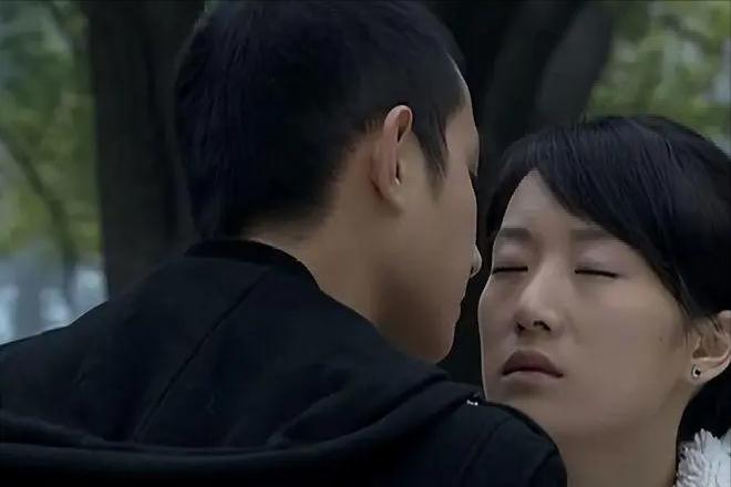 《蜗居》海藻到死都不知道，让宋思明神魂颠倒的，只是她的第一次